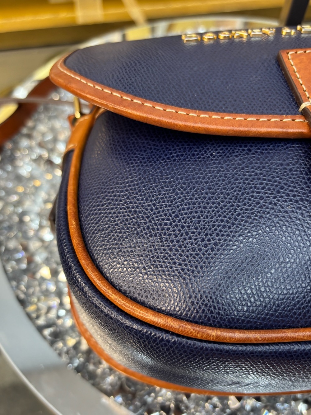 Dooney & Bourke made in china Claremont Field Bag EUC - Picture 12 of 16